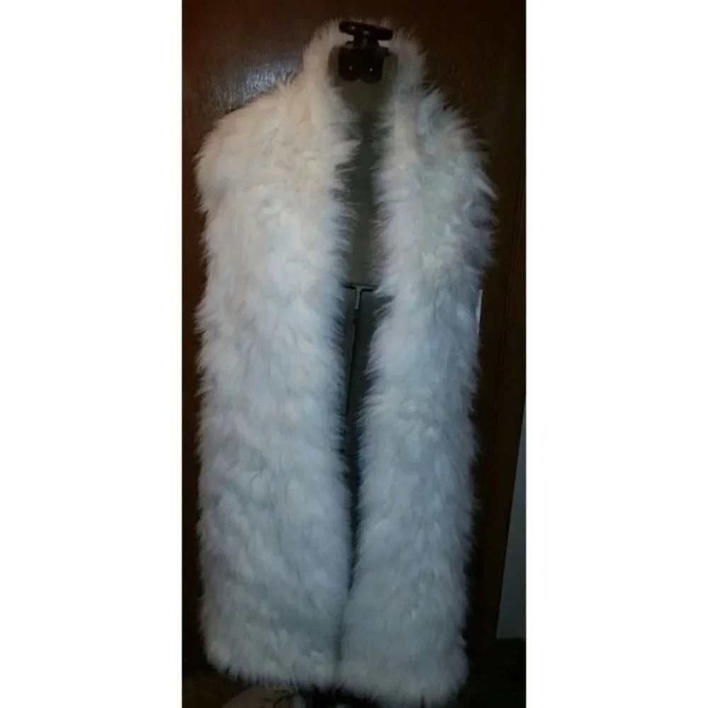 Authentic Fendi White Dyed 100% Fox Stole / Scarf Knitted Cashmere Knit Trim NWT
